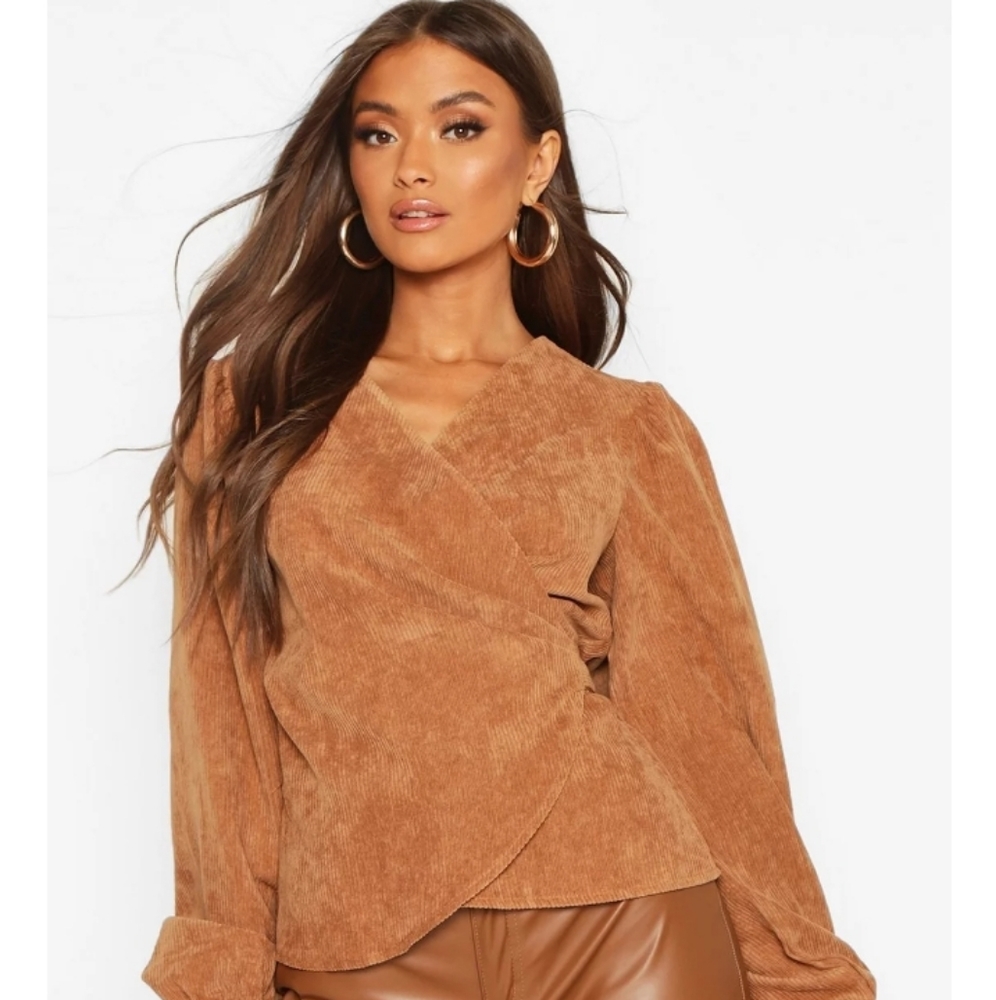 Cord wrap puff sleeve top